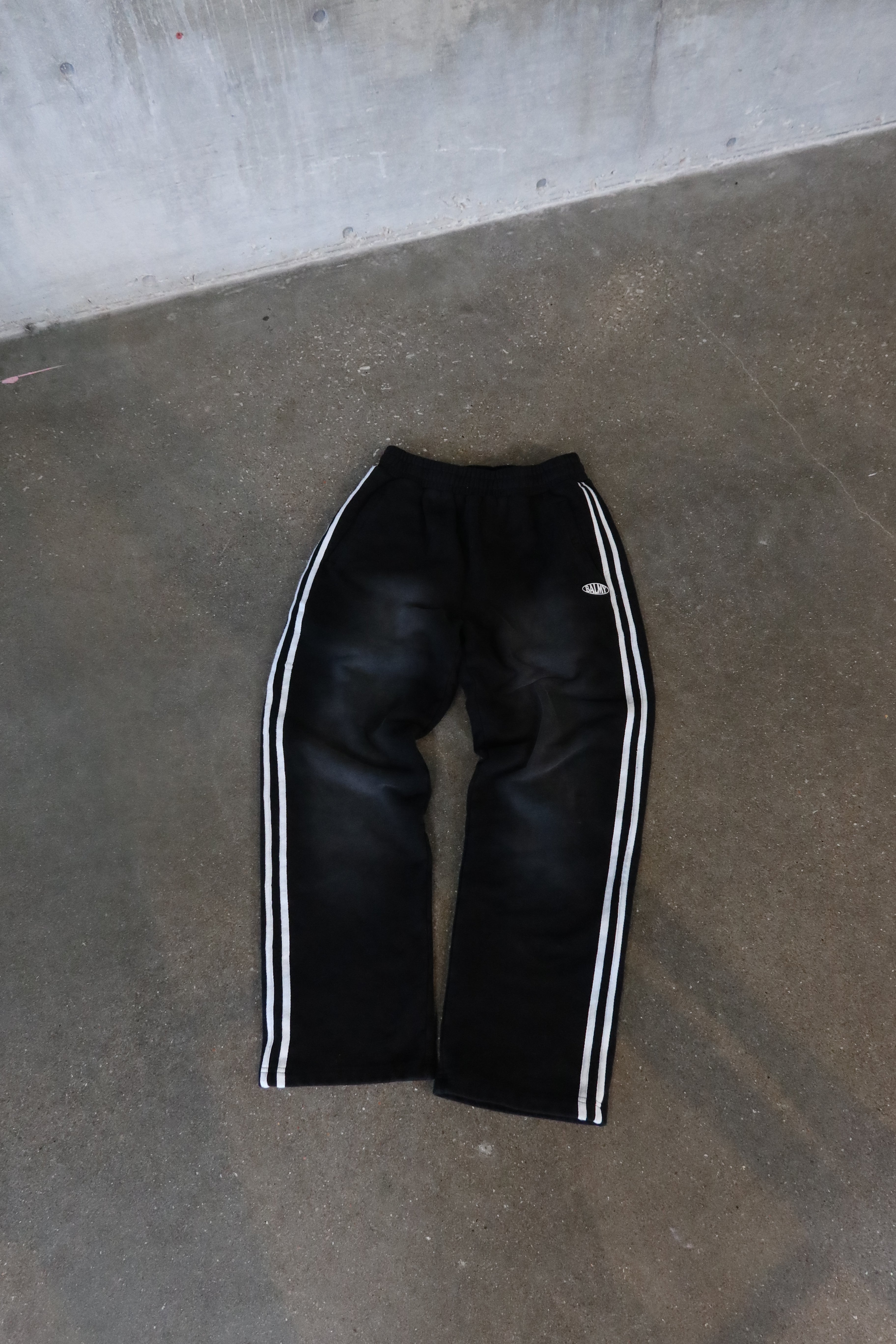 Baggy sweatpants